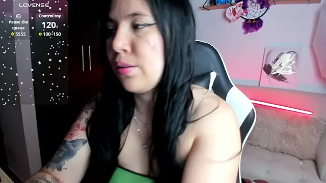 AilynRed online show from November 8, 5:01 am