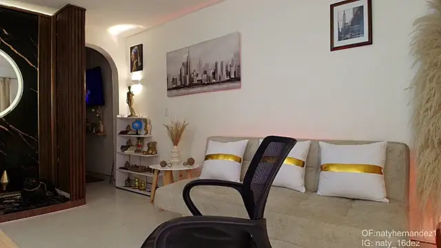 a lejandro 0 8 online show from March 7, 10:39 pm