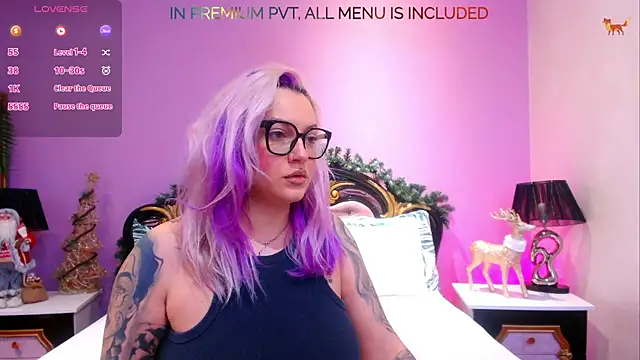 FoxxyClarise online show from January 14, 8:25 pm