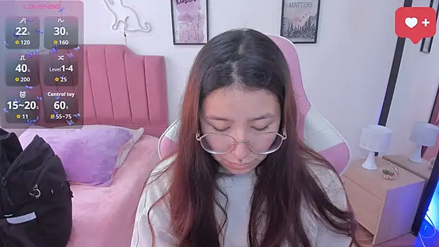 Amy joones online show from November 28, 1:14 pm