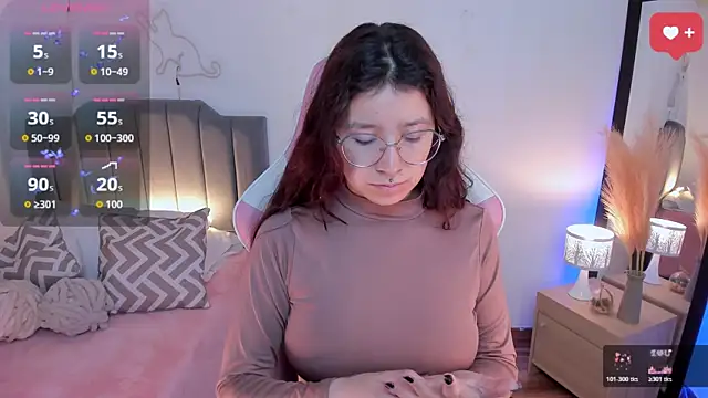 Amy joones online show from April 21, 11:28 am