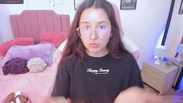 Amy joones online show from November 15, 2:51 pm