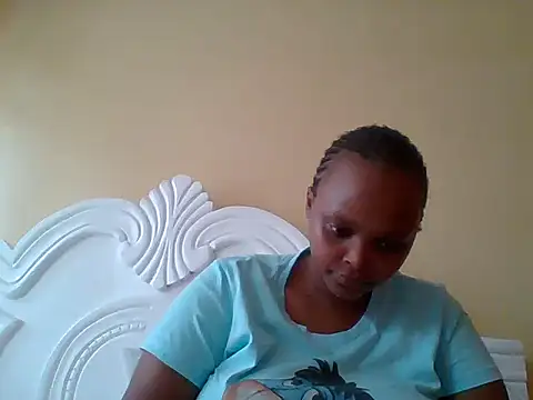 Snapshot of Sexxy-Shie chatting on October 3, 7:46 am Sexxy-Shie online show from October 3, 7:46 am