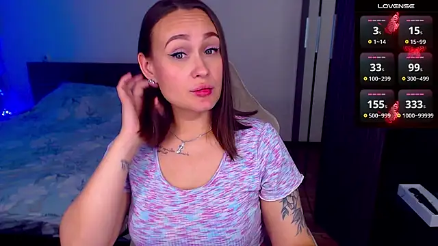 Snapshot of Cutie-Melanie chatting on October 4, 8:24 pm Cutie-Melanie online show from October 4, 8:24 pm
