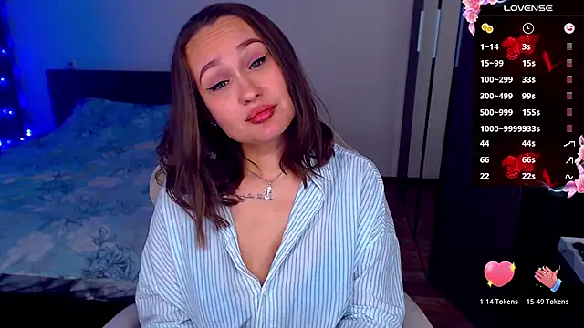 Snapshot of Cutie-Melanie chatting on October 19, 12:12 am Cutie-Melanie online show from October 19, 12:12 am