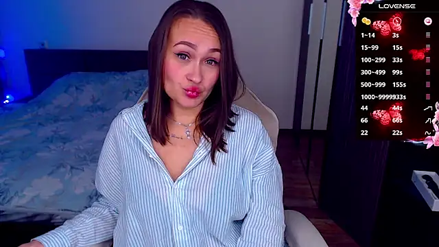 Snapshot of Cutie-Melanie chatting on October 14, 11:07 pm Cutie-Melanie online show from October 14, 11:07 pm