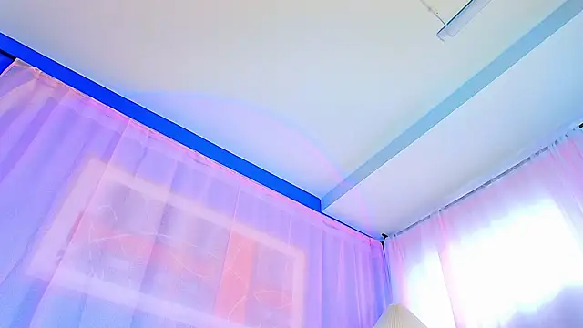 liccy hall online show from June 4, 2:43 pm