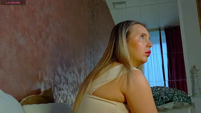 lexy a online show from April 2, 4:21 am