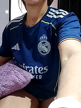 melissa 35  online show from December 4, 11:27 pm