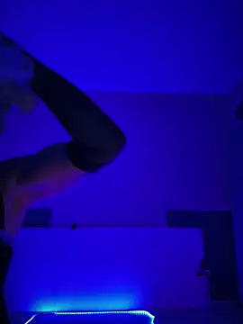 kandyloves online show from April 11, 10:19 am