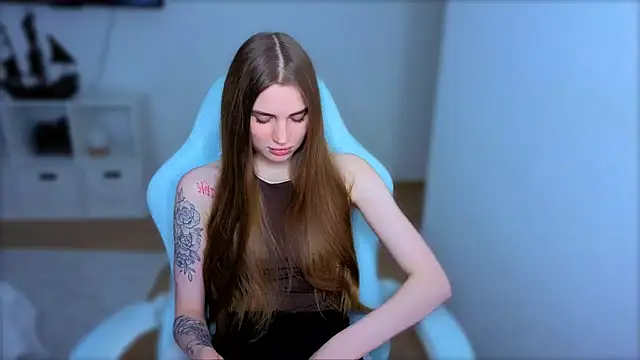 StellaLawless online show from January 17, 6:15 pm