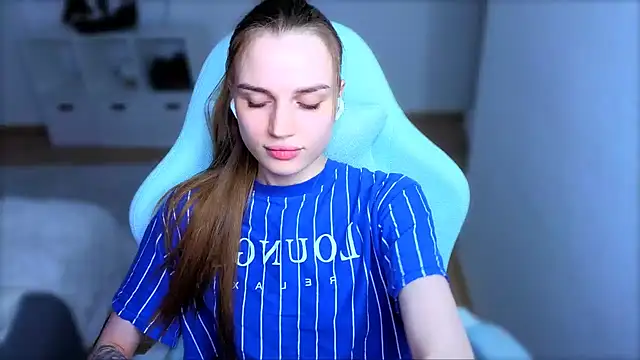 StellaLawless online show from October 18, 8:43 pm