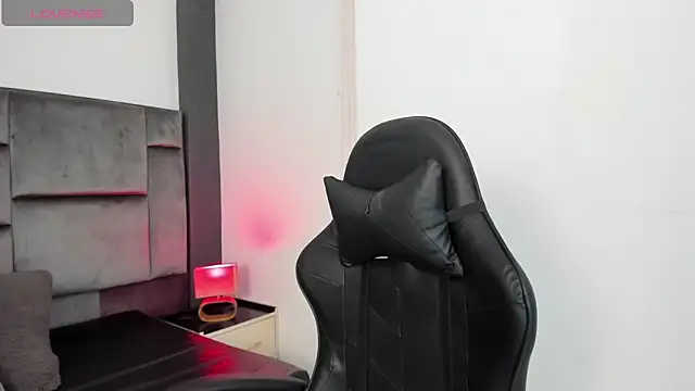 MarilynSmIith online show from February 6, 12:52 pm