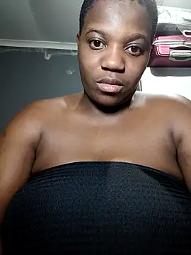 Bigchoccojugsxx online show from January 14, 10:37 pm