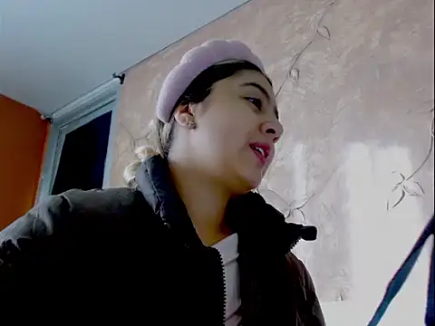 Miabonnett  online show from January 19, 12:23 pm