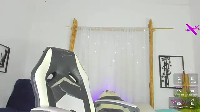 Snapshot of _RedMoon chatting on September 15, 9:00 pm RedMoon online show from September 15, 9:00 pm