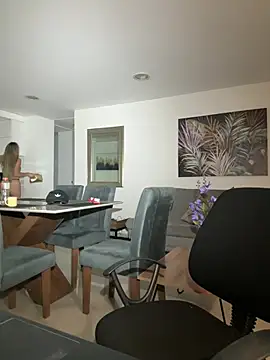 emma oxford online show from February 26, 5:06 am