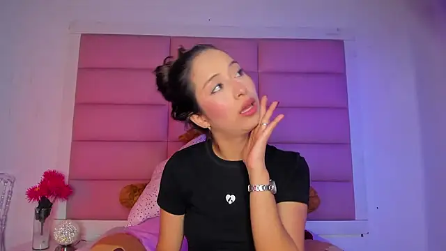 little-Emma online show from January 8, 3:21 am