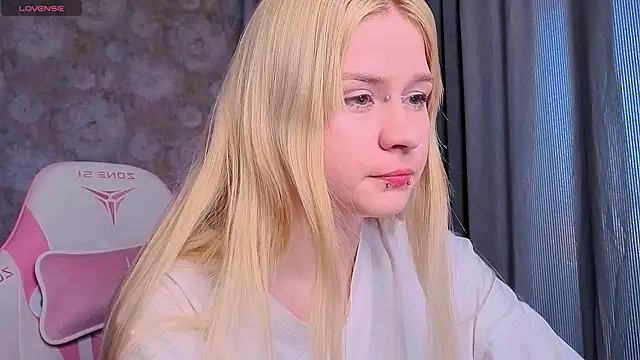 Milia Parker online show from June 15, 4:18 pm