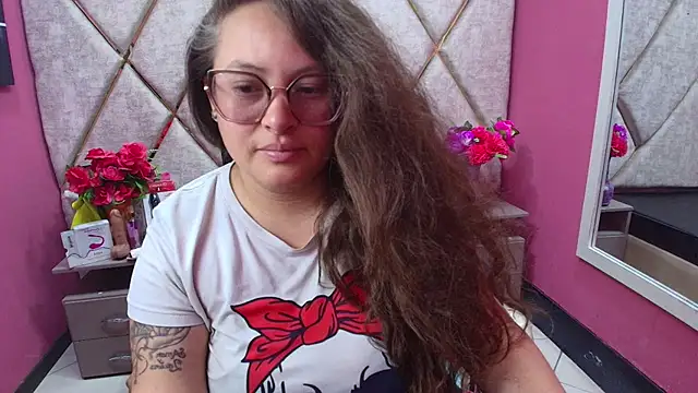 SaraThomso online show from December 2, 1:57 pm