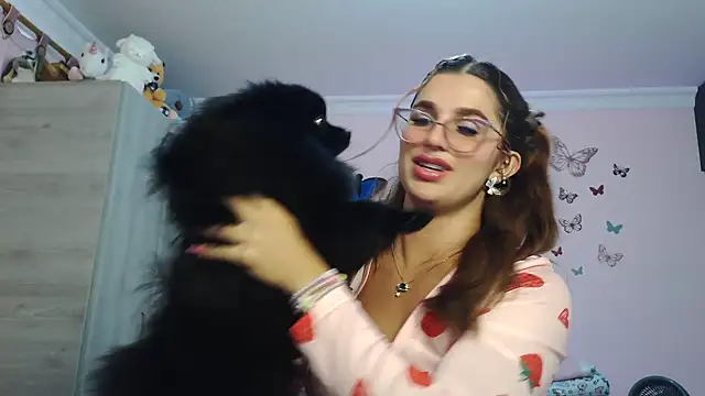 caroline jonson online show from February 7, 9:51 pm