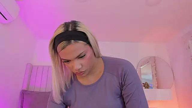 Shelynna azzul online show from February 23, 8:41 pm