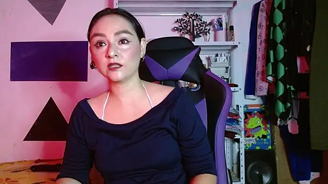 Kaory 32 online show from April 4, 9:35 pm