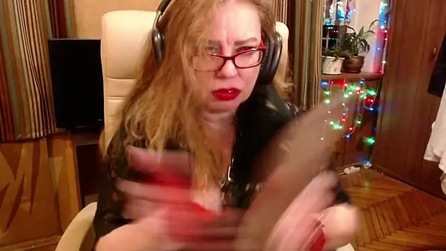 Miss Tress online show from March 29, 7:46 pm