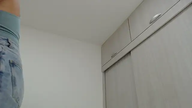 Amelia Debora Antonella online show from November 19, 1:11 pm