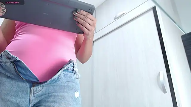 Amelia Debora Antonella online show from November 25, 1:35 pm