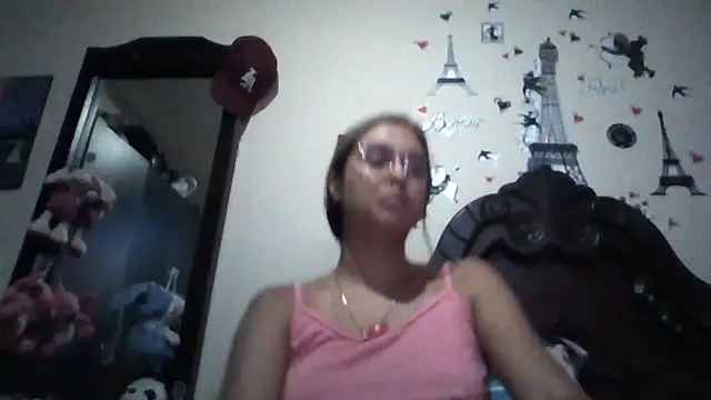 trianabell online show from October 20, 1:41 am