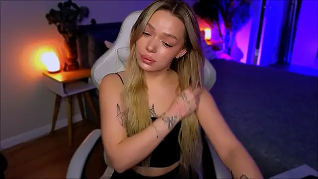 Lily Yin online show from March 18, 5:34 am