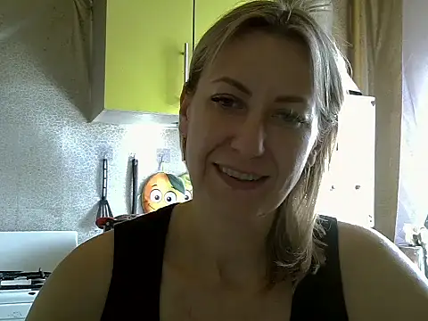 Snapshot of AshleyXHoney chatting on September 20, 7:50 am AshleyXHoney online show from September 20, 7:50 am