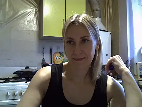 Snapshot of AshleyXHoney chatting on September 8, 3:00 pm AshleyXHoney online show from September 8, 3:00 pm