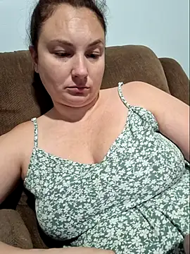 Snapshot of MilfyMrsRobinson chatting on October 6, 2:23 pm MilfyMrsRobinson online show from October 6, 2:23 pm