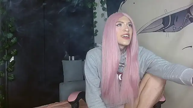 charlotbelucci  online show from September 12, 9:29 am