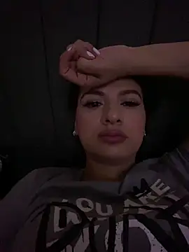 Abril Squirt online show from February 3, 12:32 am