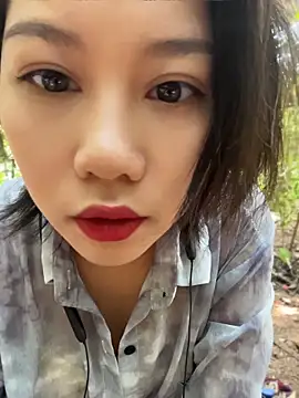 Eliza-E online show from May 30, 3:37 am