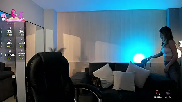 ViolettHansson online show from November 8, 11:15 am