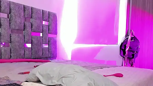 rossth1 online show from February 25, 9:35 pm