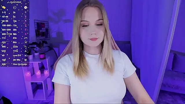 Honey blonde online show from March 10, 9:19 pm