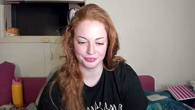 aaprill online show from October 14, 10:18 am