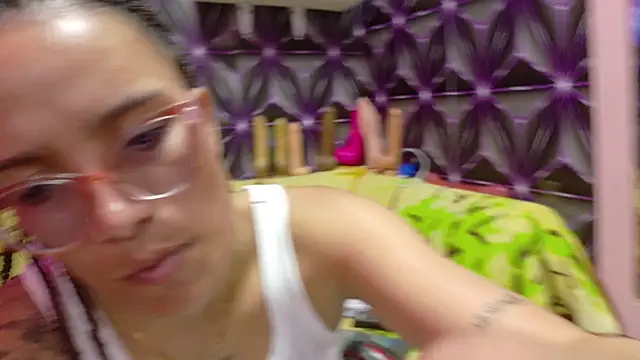 Yaumiko online show from December 3, 3:36 pm