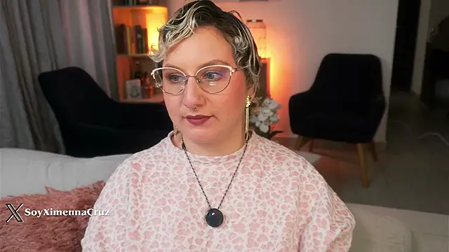 Ximenna Cruz online show from March 19, 9:52 pm