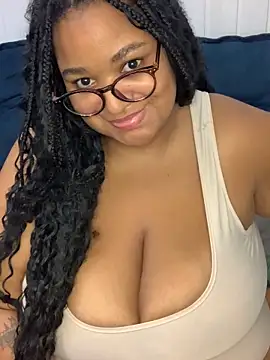 SweetLizzyBBW online show from June 9, 9:36 pm