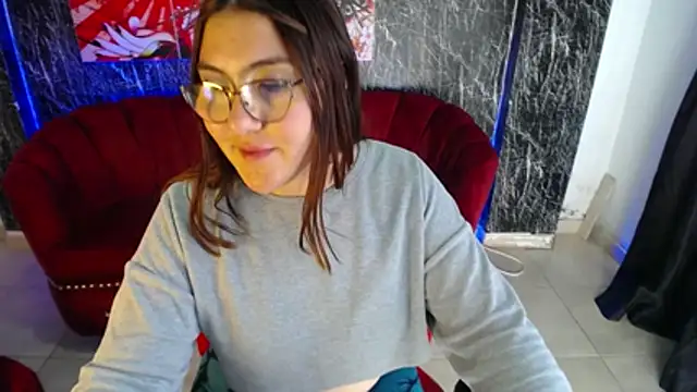 conniejames m online show from April 18, 1:46 pm