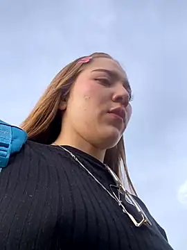 melody-dy online show from October 29, 9:50 pm