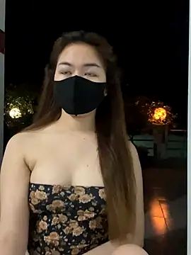 BabyThree  online show from November 6, 3:07 pm