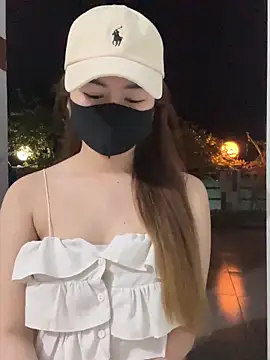 BabyThree  online show from September 14, 2:15 pm