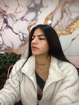 liss hot  online show from October 27, 2:45 pm